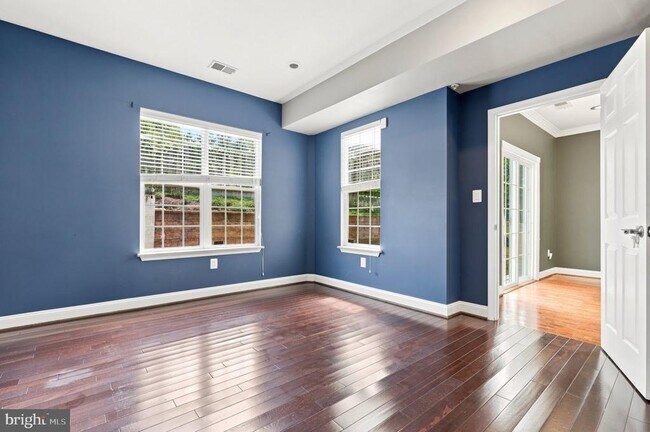 Building Photo - 10717 Bentley Ln