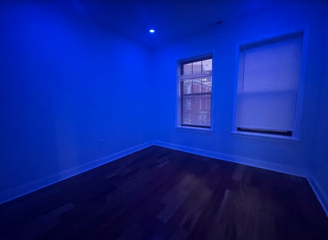 Building Photo - 3639 Lancaster Ave