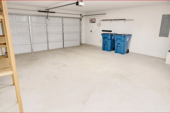 Building Photo - 292 Sunnyside Dr