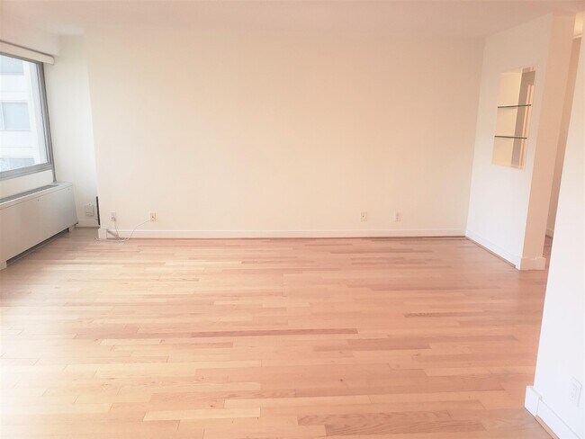 Building Photo - 4515 Willard Ave