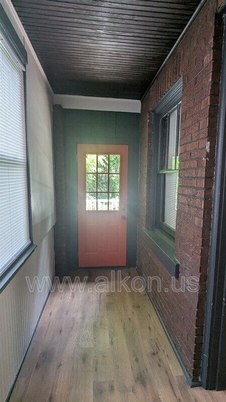 Building Photo - 3017 Glendale Ave