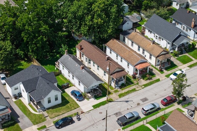 Building Photo - 2741 Dakota Ave