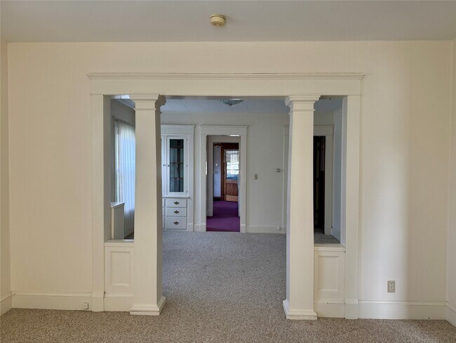 Building Photo - 51 Mill St