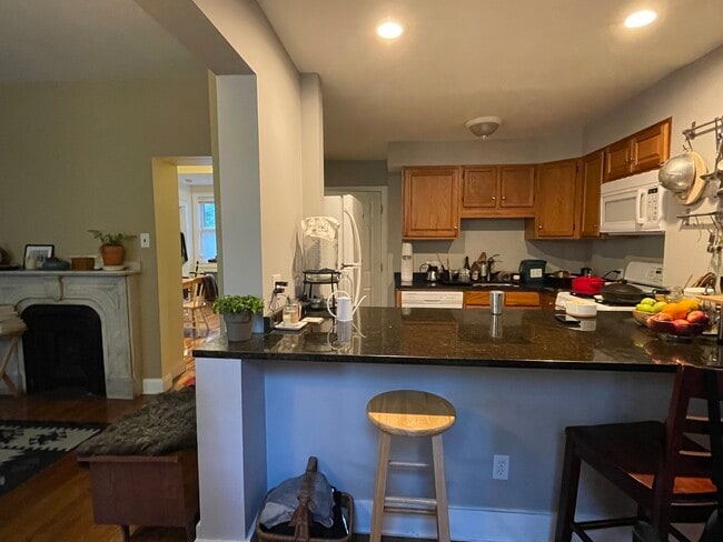 Building Photo - 8 Ivaloo St