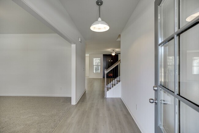 Building Photo - 230 Dragon Dr