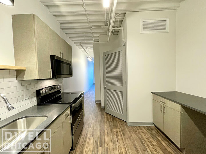 Building Photo - 951 W Dakin St