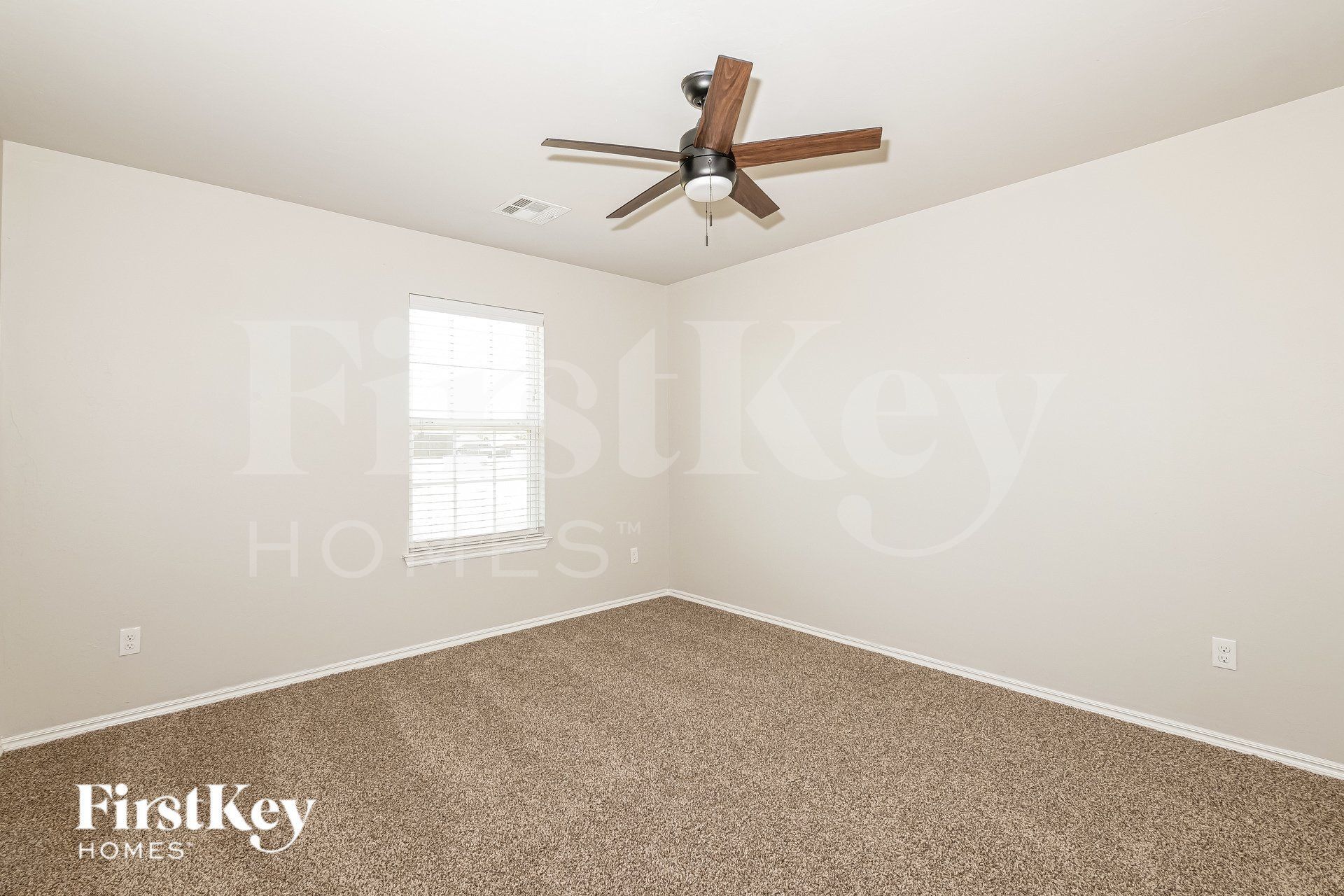 Building Photo - 7212 Meadow Lake Dr