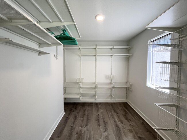 Building Photo - 3546 Terra Sol Dr