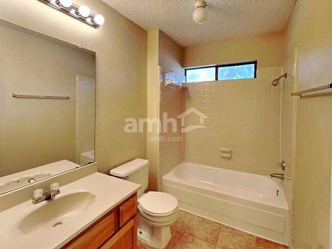 Building Photo - 3717 Flagstone Ave