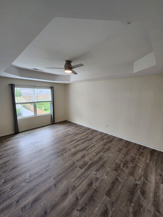 Building Photo - 1205 Willowcrest Rd