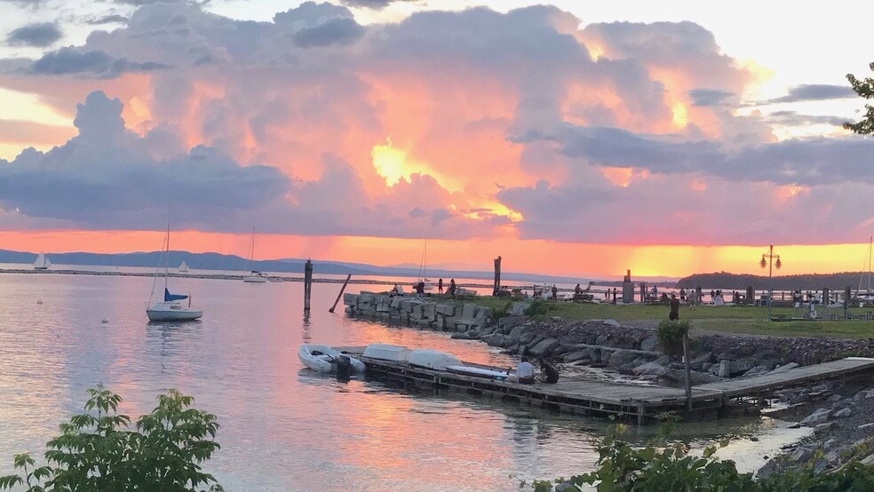 One block away is Perkins Pier on Lake Champlain - 58 Maple St