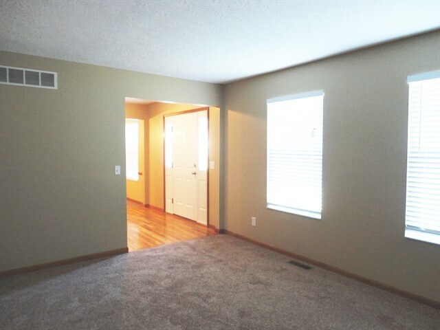 Building Photo - 3736 Maplebrooke Ln