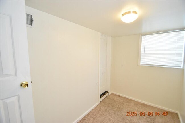 Building Photo - 5025 4th Ave N