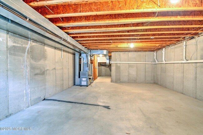 Building Photo - 1 Esplanade Way