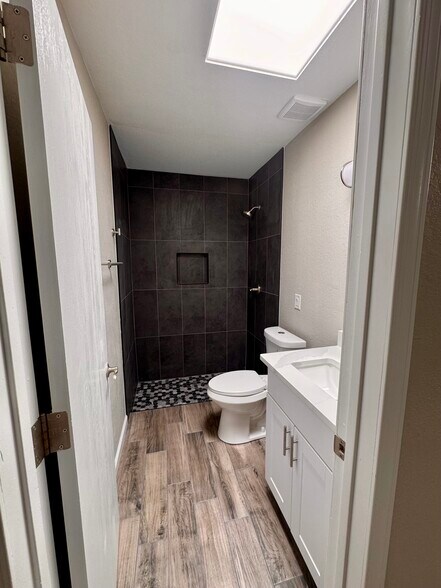 Master bedroom Bathroom - 4172 N Western Winds Dr