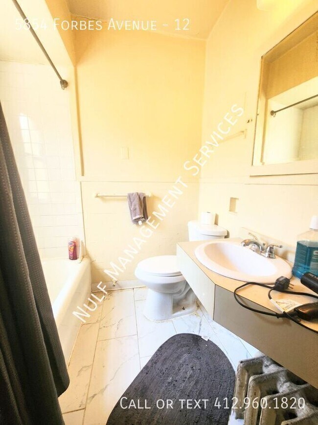 Building Photo - 5854 Forbes Ave