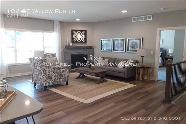 Building Photo - 2 bedroom, 2 bath Townhome