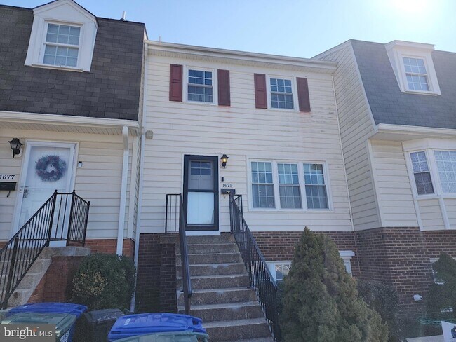 Building Photo - 1675 Ridgely Ct