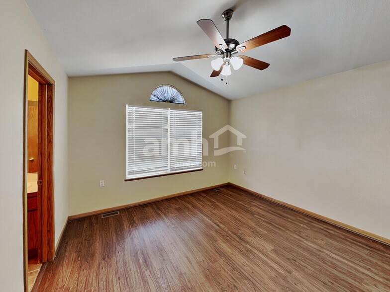 Building Photo - 3204 Birney Ct