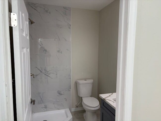 Building Photo - 4BR/3BA Two-Story Home in Hudson, FL – Move-In Ready