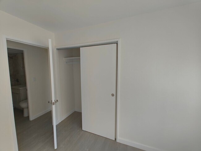 Building Photo - 2bd 2ba in Waikiki – Available Now!