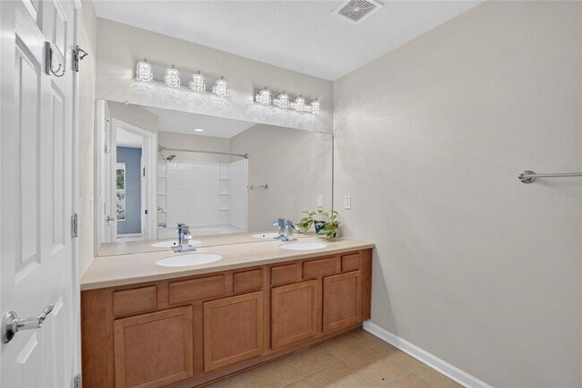 Building Photo - 10137 Pink Palmata Ct