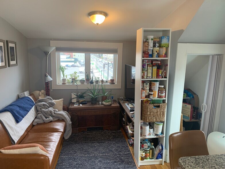 Building Photo - 289 Beacon St