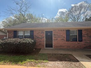 Building Photo - 265/267 Vincent Dr