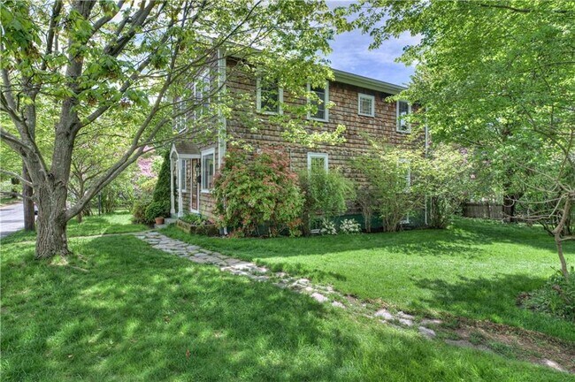 Building Photo - 127 Foote St