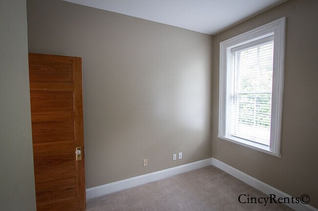 Building Photo - 61 Mulberry St