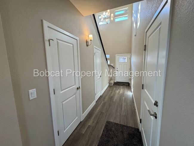 Building Photo - Brand New 3 Bedroom, 2.5 Bath Townhome in ...