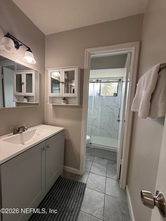 Building Photo - 2360 Bitternut Way