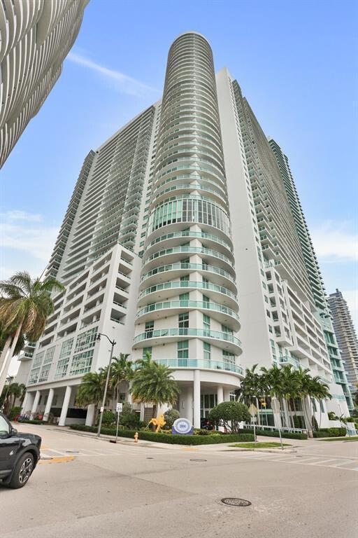 Building Photo - 1800 N Bayshore Dr