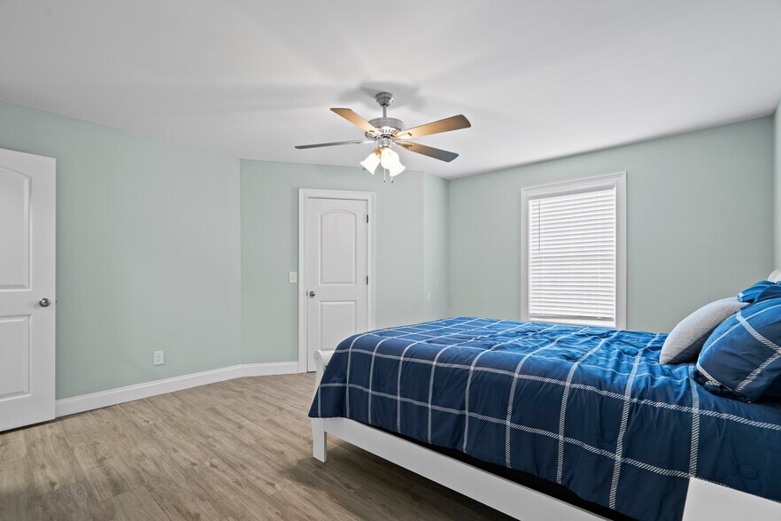 Building Photo - 1184 Waxwing Dr