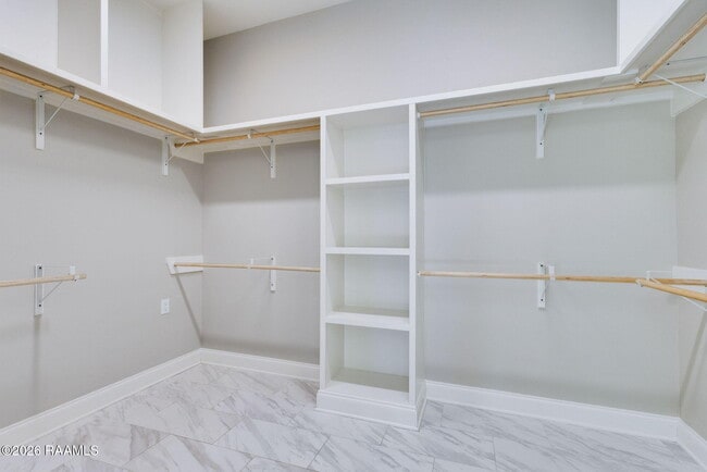 Building Photo - 315 San Marcos Dr