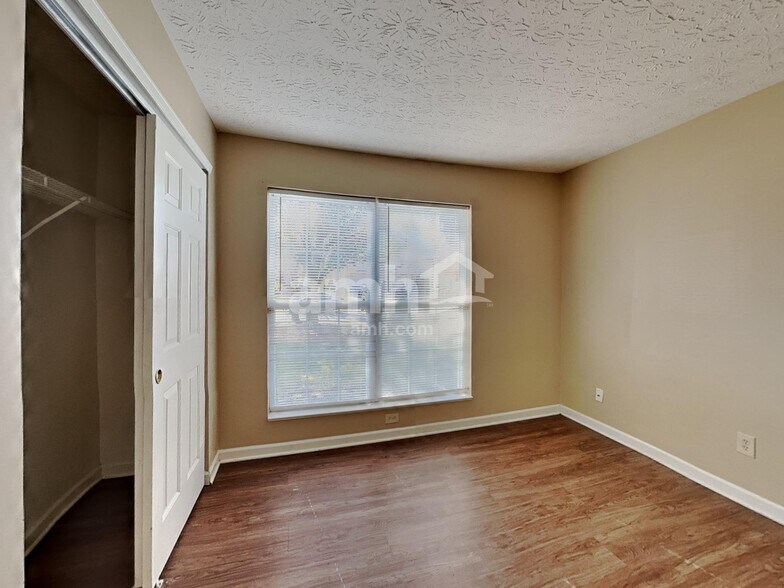 Building Photo - 6104 Lake Freeman Dr