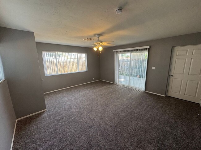 Building Photo - 2 Bedroom - 2 Bath - 1034 Sq. Ft. Duplex