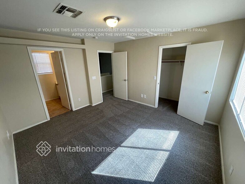 Building Photo - 11239 W Roma Ave