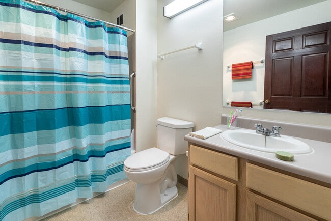 Building Photo - Cascade Court Apartments