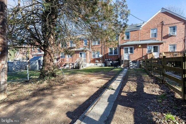 Building Photo - 6166 Parkway Dr