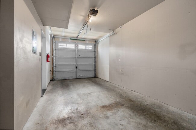 Building Photo - 4031 S 66th St