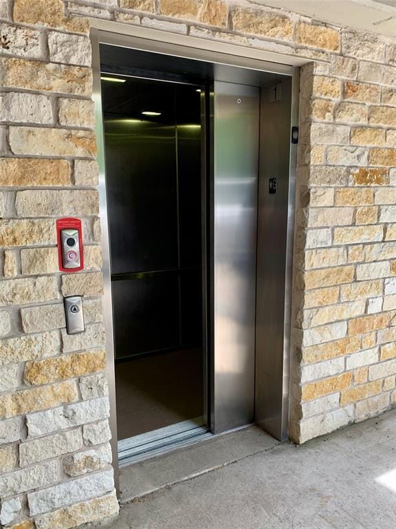 Building Photo - 1603 Enfield Rd