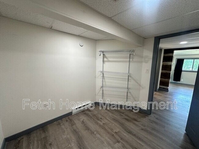 Building Photo - 10699 Jonestown Rd