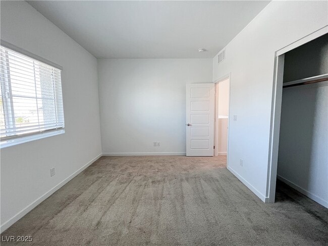 Building Photo - 2942 Gaffer Film St