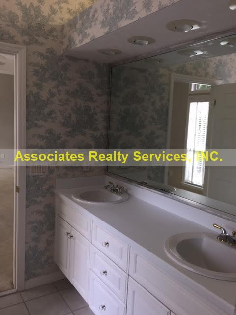 Building Photo - Cute home  in Haile Plantation!