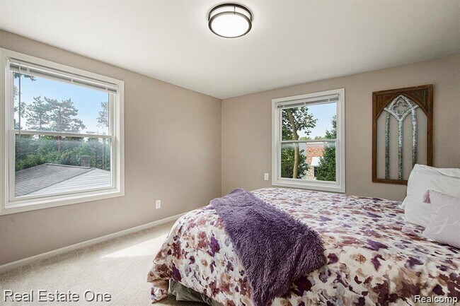 Building Photo - 51275 W Seven Mile Rd