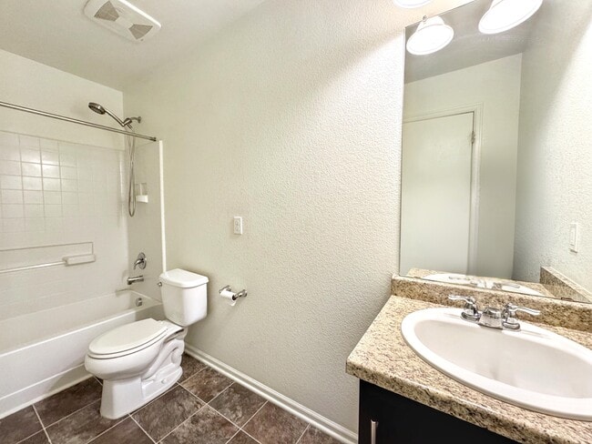 Building Photo - 24977 E Lake Dr