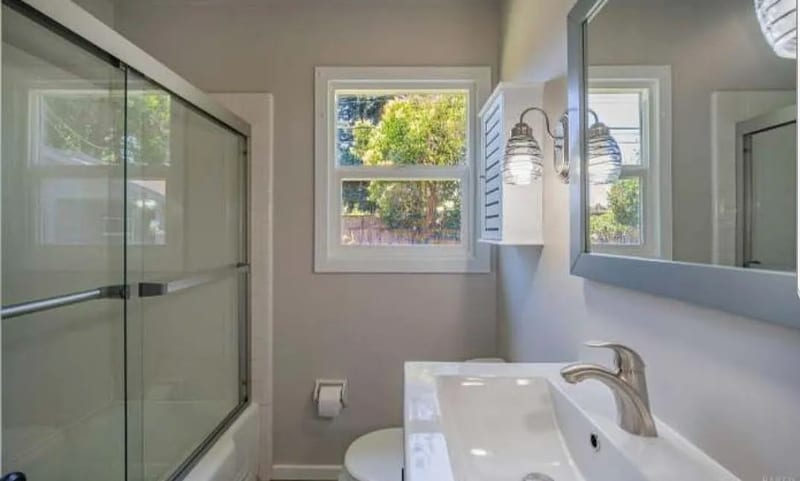 Building Photo - 2732 Village Side Dr