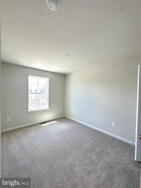 Building Photo - 439 Seeback Dr