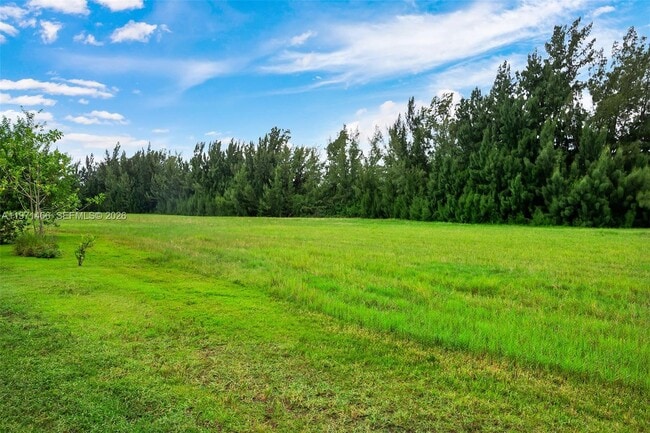 Building Photo - 600 Layne Blvd